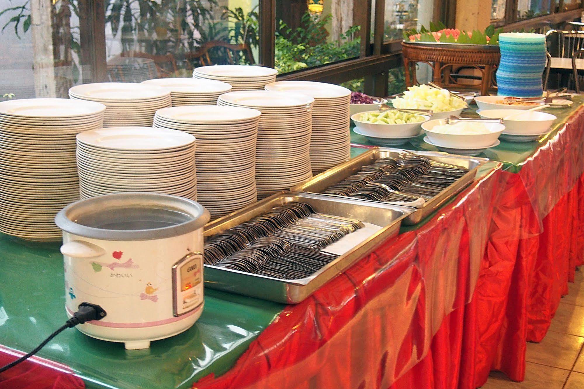U-Sa Family Hotel Chiang Mai Ngoại thất bức ảnh
